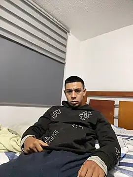 Taylor_DiamondBoy Live XXX-Chat