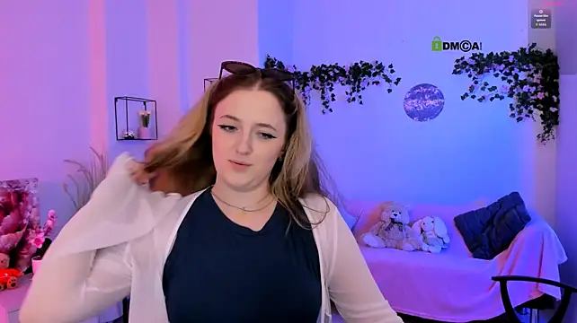 liana_kisses: διαδικτυακό σόου στην κάμερα