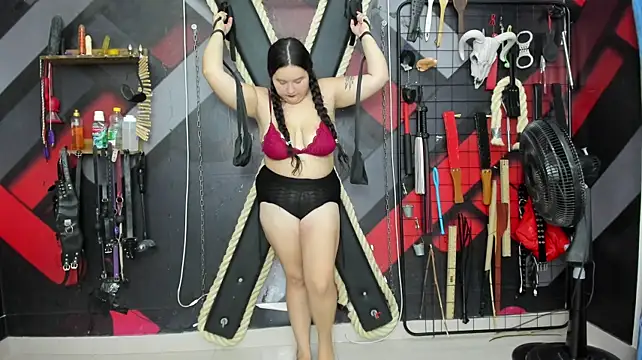 BDSM_PERLA Live XXX-chat