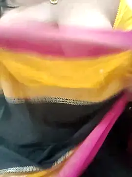 צ'אט XXX בשידור חי של Ramya_369