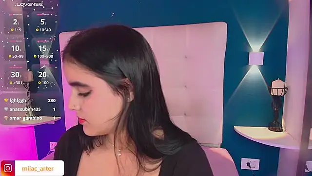 Živý XXX chat MiaaCarter_