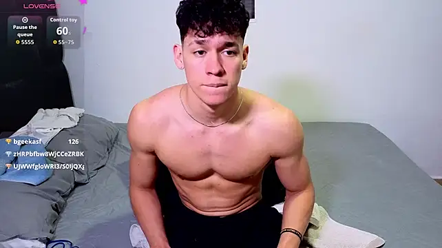 دردشة Luke_Muscle الجنسية المباشرة