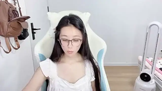 -qingqing: онлайн-секс-чат