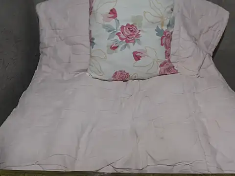 Czat XXX na żywo – SweetKisses4u