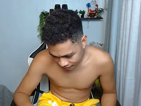 curlyasian_njxx Pertunjukan Webcam