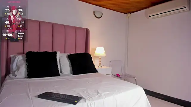 Chat +18 de sarahtexas_ ao vivo