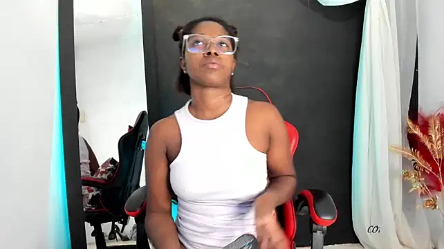 Chatroom XXX en direct de connywellss