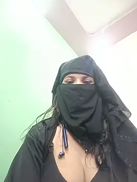 Aafreen_36 Adlı Modelin Canlı XXX Sohbeti