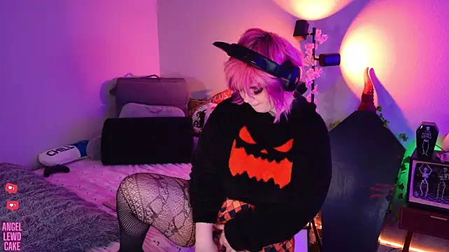Angel-Lewd-Cake – Naživo XXX chat