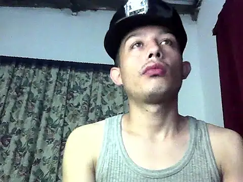Alexander_Fetish1 Show in webcam