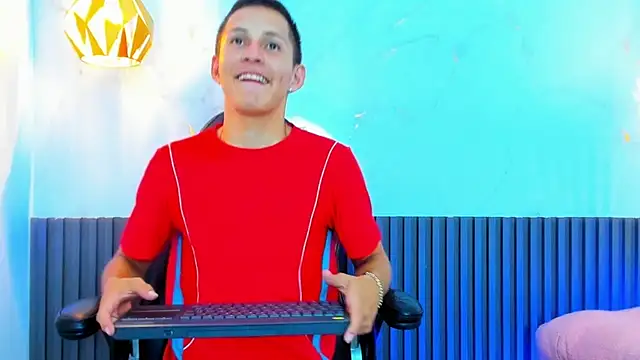 IzanArias 网络视讯表演