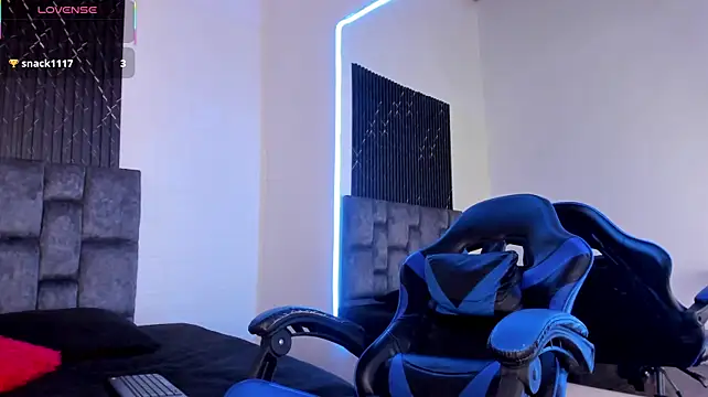 MaxPower003's Live XXX Chat