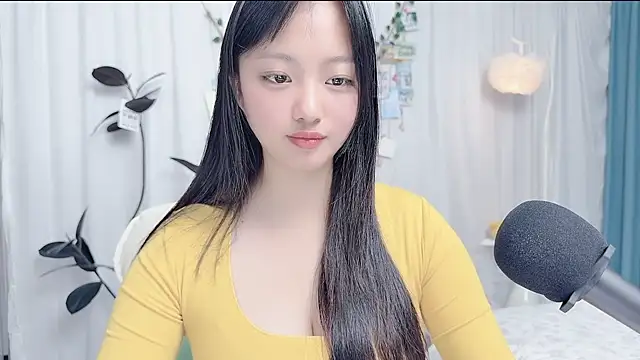 Winnie666999 现场XXX聊天