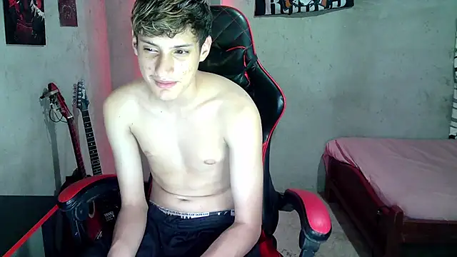 flaquito_junior Chat XXX in diretta