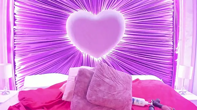 Chat +18 de Lushi_Love ao vivo