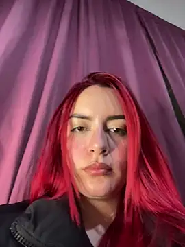 Chat +18 de Soffi_hoot ao vivo