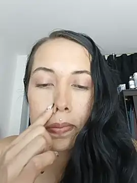 MiaForever1 – Naživo XXX chat