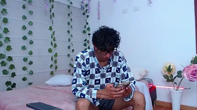 Sarabubbie Chat XXX live