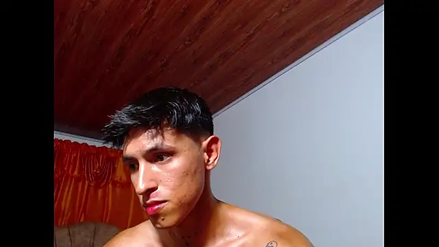 Chatroom XXX en direct de rowanbig