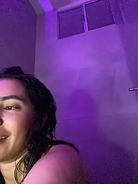 XXX chat uživo modela Sara-215