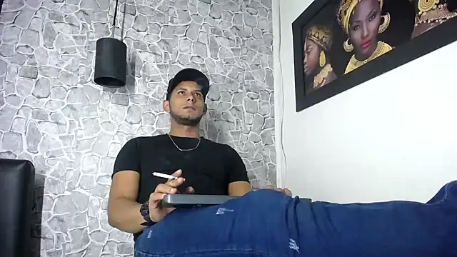 צ'אט XXX בשידור חי של Chris_Dick23