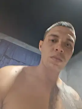Andrezzz69n Live XXX chat