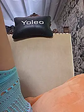 kylie_blck: απευθείας συνομιλία ΧΧΧ