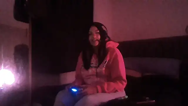 1n0nlythroat's Live XXX Chat
