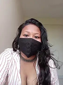 Nightlife-Queen's Live XXX Chat