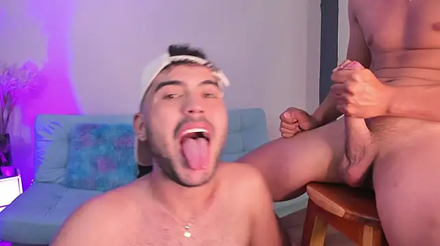 Spaceboyss18 – Naživo XXX chat