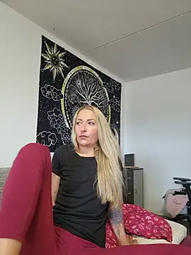 -Jeany-: онлайн-секс-чат