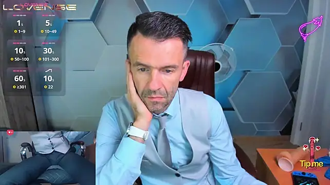 SteveTiger élő XXX-chatje