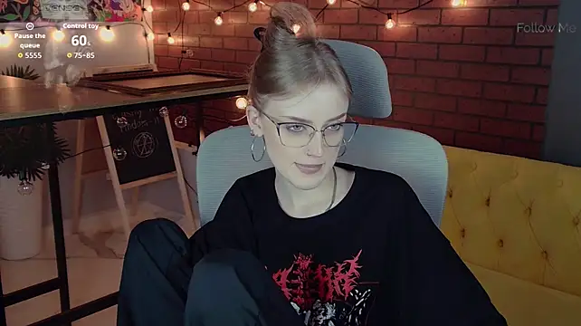 KiraMontoya Live XXX-Chat