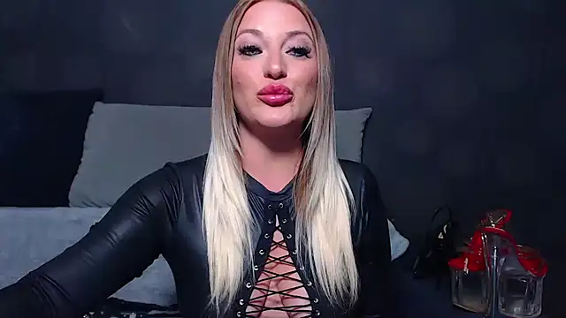 GodessJulia Live XXX Chat