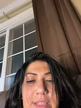 LittleMissEeve Show in webcam