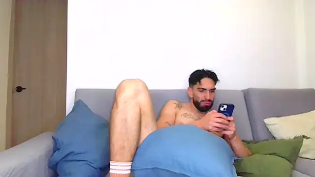 TheLatinBoyfriends Show Webcam