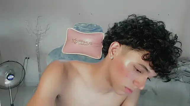 FUNNY_DICK_ élő XXX-chatje