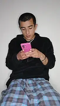 צ'אט XXX בשידור חי של Thick_Cock
