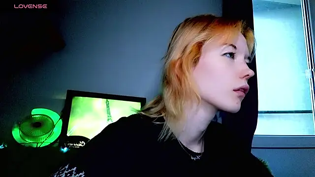 Živý XXX chat Kiara_Age