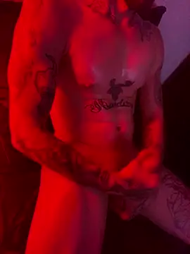 xChrisjThomW Webcamshow