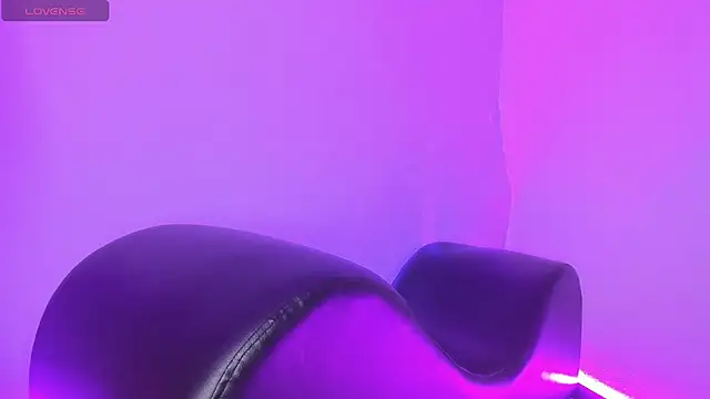 WhyNotDestroy Show in webcam