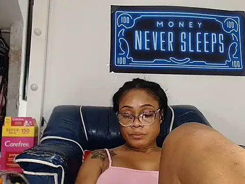 alexiaao9: онлайн-секс-чат