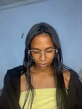 FlorSalvaje_ – Live XXX-chat