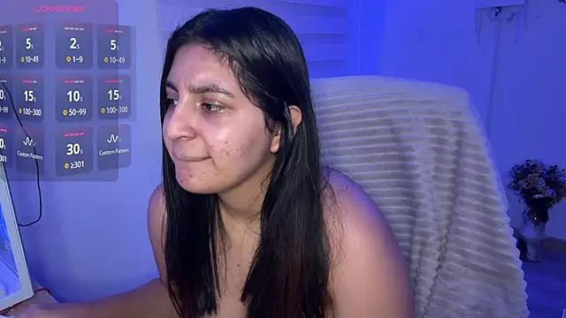 cloe_small লাইভ XXX চ্যাট