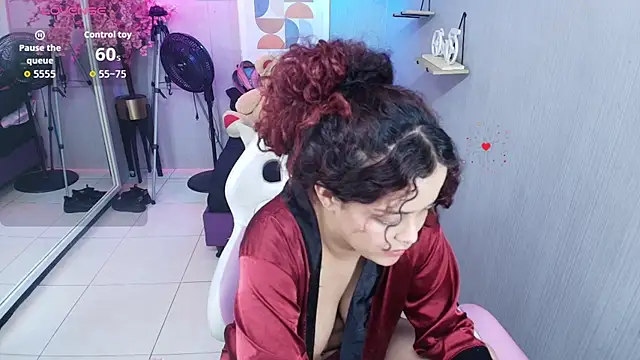 Chat +18 de Maggy_t18 ao vivo