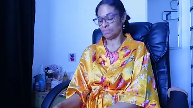 Aries_Mature's Webcam Show