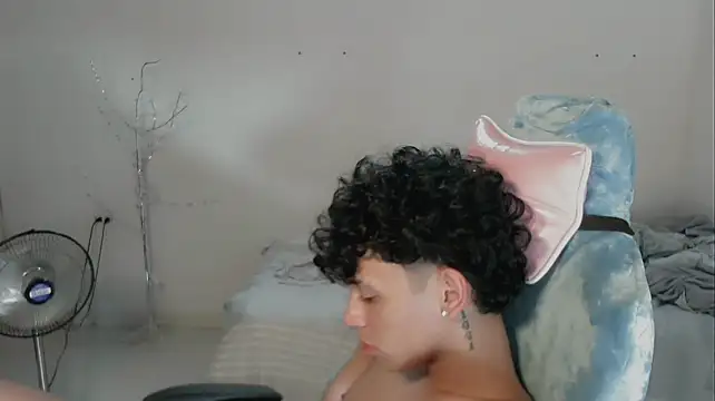 XXX chat uživo modela FUNNY_DICK_