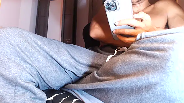 Chatroom XXX en direct de ErosFindomKing