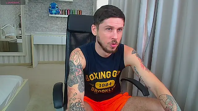 Chatroom XXX en direct de JonahShaw
