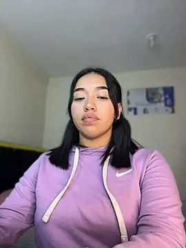 Онлайн чат XXX Issa_rodriguez